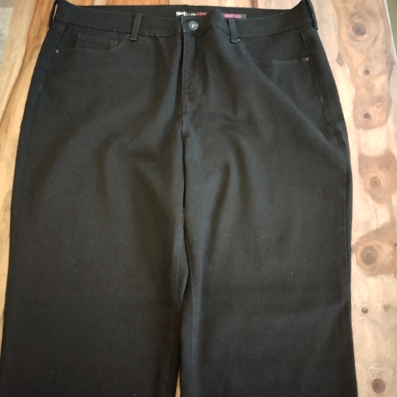 Ladies Jeans - Picture 5 of 5